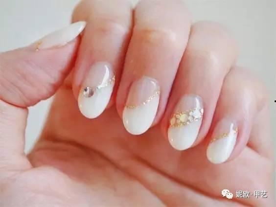 女明星美甲长款,女明星美甲长款，演绎指尖艺术新潮流