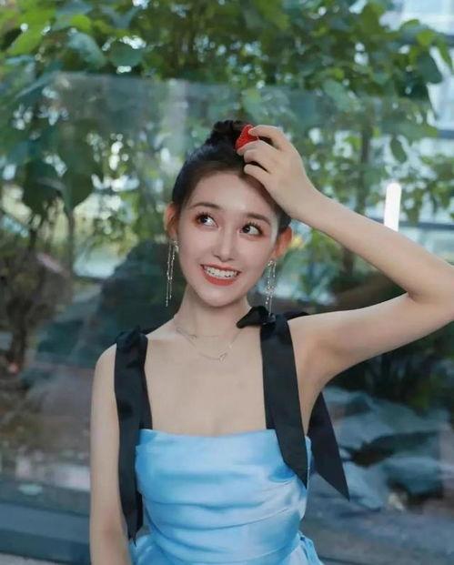 蓝 香港女明星,揭秘香港女明星的神秘蓝调人生”