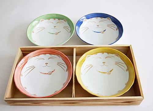 网红卡通景德镇盘子作品,网红卡通风潮下的艺术新篇章