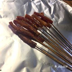 网红小腊肠怎么烤的,网红小腊肠的秘制烤法大揭秘