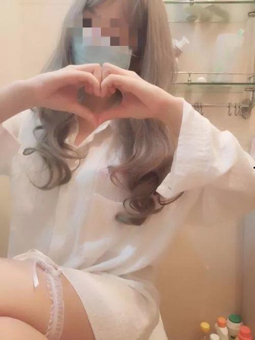 网红又又酱大尺度,网红背后的真实生活