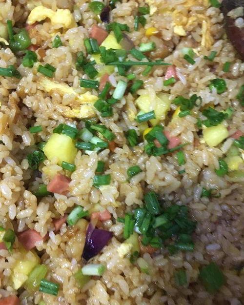 肉炒饭网红做法,网红肉炒饭秘制攻略